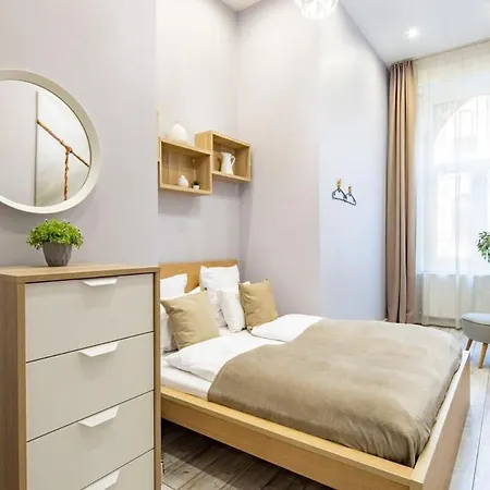 - Large And Comfy Apartment Budapest