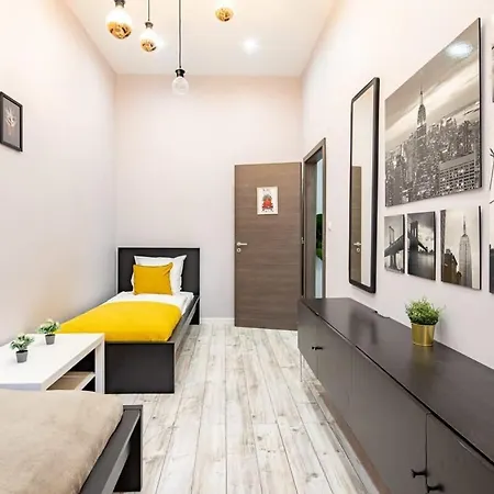- Large And Comfy Appartement Budapest